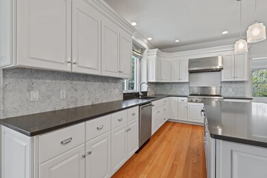 102 Woodledge Rd, Needham, MA 02492 - photo 7