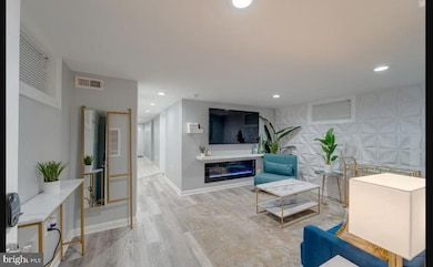 325 57th St NE unit 2-1, Washington, DC 20019 - photo 3