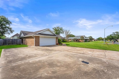 4712 W Quail Hollow Dr, Lake Charles, LA 70605 - photo 4