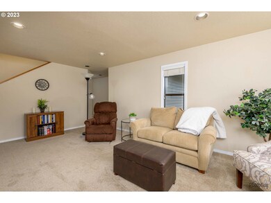 841 Fairway View Dr, Eugene, OR 97401 - photo 5