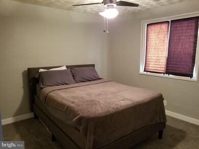 3905 Stokes Dr, Baltimore, MD 21229 - photo 7