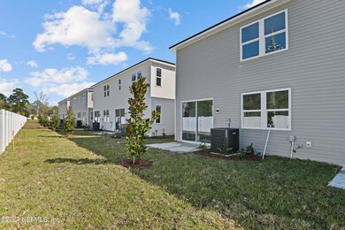 1360 High Falls Dr, Jacksonville, FL 32205 - photo 3