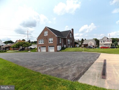 635 Coal St, Lehighton, PA 18235 - photo 4