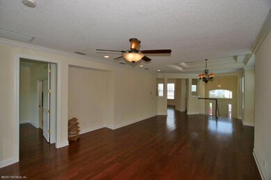 Living/Dining 1