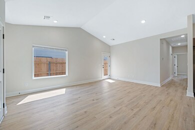 511 E Harper St, Valley Center, KS 67147 - photo 6