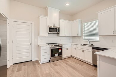 6431 Pine Heights Dr, Magnolia, TX 77354 - photo 5