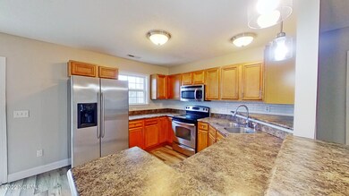 05 - Belvadere Dr - Kitchen