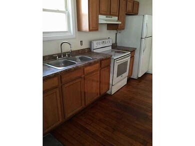 33 Darrow St, Pawtucket, RI 02860 - photo 2