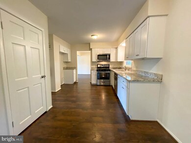 906 Preston Ct, Blackwood, NJ 08012 - photo 7