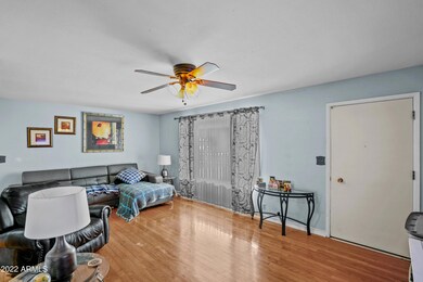 5521 E Dallas St Photo-5