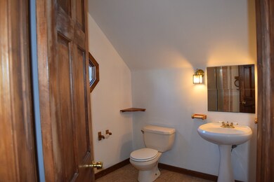 102 N Hubbard St, Algonquin, IL 60102 - photo 2