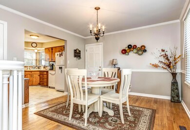 DiningRoom