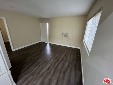 4832 W 17th St unit 1, Los Angeles, CA 90019 - photo 2