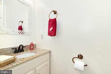 9422 Glen Ridge Dr, Laurel, MD 20723 - photo 5