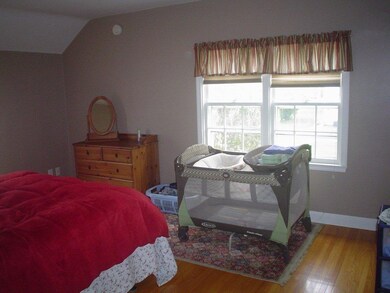 302 5th Ave N 004