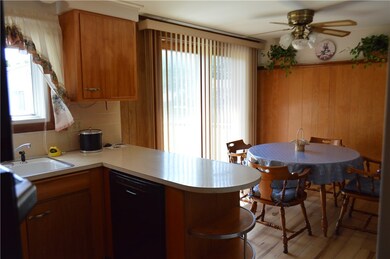 426 Strawberry Field Rd, Warwick, RI 02886 - photo 7