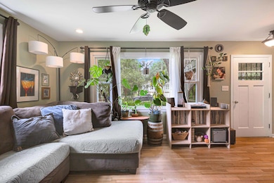 1549NAvalon.NicoleBurbagePhoto-14