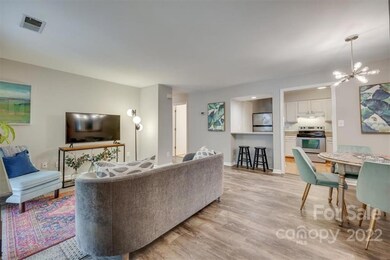 1031 Churchill Downs Ct unit E, Charlotte, NC 28211 - photo 3