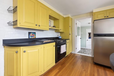 515 E Elm St, Yarmouth, ME 04096 - photo 7