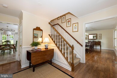 8528 Chase Glen Cir, Fairfax Station, VA 22039 - photo 6