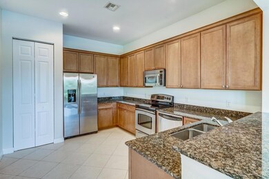 477 Pacific Grove Dr unit 2, West Palm Beach, FL 33401 - photo 5
