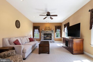 426 Forest Ln, North Wales, PA 19454 - photo 5