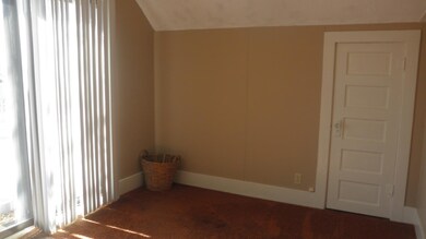 937 E 6th Ave, Mitchell, SD 57301 - photo 3