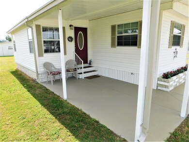 36652 Niles Dr, Zephyrhills, FL 33542 - photo 2