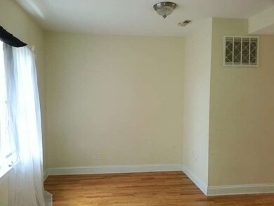 6319 N Sacramento Ave unit 2W, Chicago, IL 60659 - photo 4