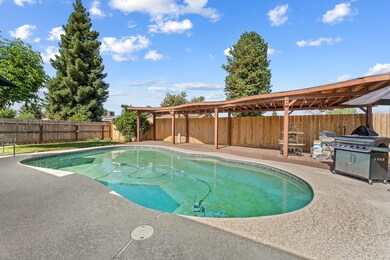 1325 S Silvervale St. Visalia-29