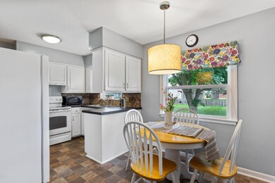 251 Cambridge Ave, Holland-4