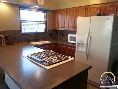 3850 SW Atwood Terrace, Topeka, KS 66610 - photo 4
