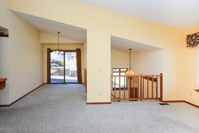 2402 fairgrove-105