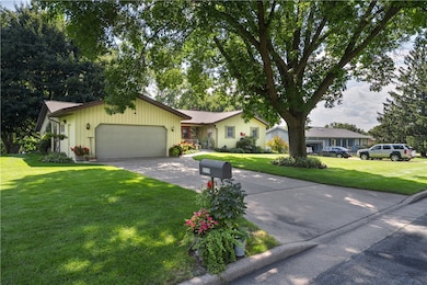 2215 Hatch St, Eau Claire, WI 54701 - photo 3