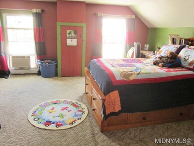 Large upstairs bedroom