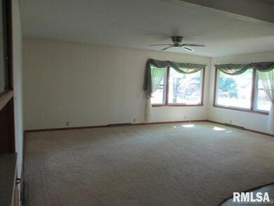 2190 Literberry Prentice Rd, Jacksonville, IL 62650 - photo 2