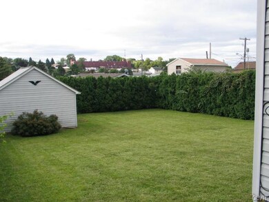 738 E Washington St, Allentown, PA 18109 - photo 2