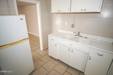 3512 Idalia Ave unit B, El Paso, TX 79930 - photo 6