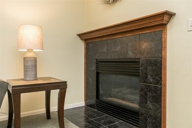 1365 Daleview Dr unit D, Marion, IA 52302 - photo 4