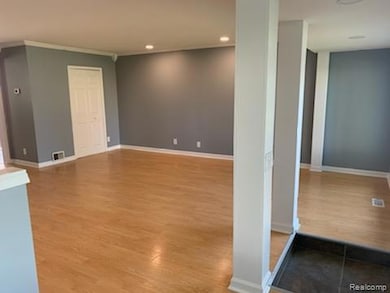 1410 Airway, Waterford, MI 48327 - photo 5