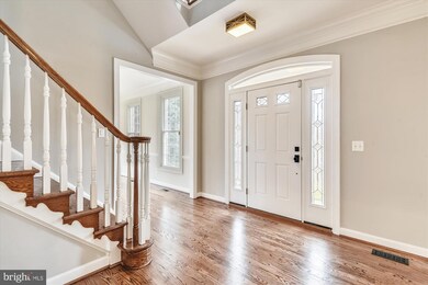 4889 Annamohr Dr, Fairfax, VA 22030 - photo 4