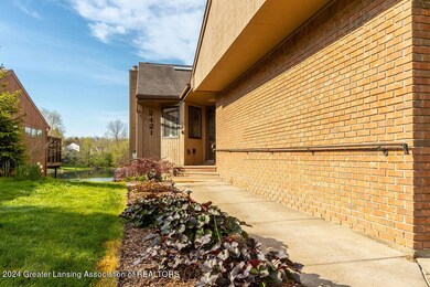 2421 EMERALD LK. DR. Entrance walkway