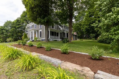 1033 Maplewood Ave, Portsmouth, NH 03801 - photo 4