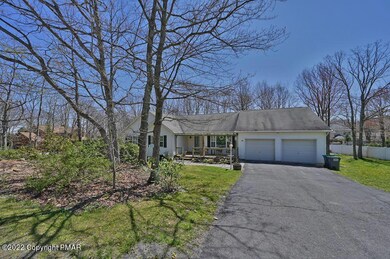 22 Cobblewood Dr unit M10, Mount Pocono, PA 18344 - photo 2
