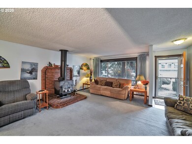 1325 NE Barnes Ct, Gresham, OR 97030 - photo 3