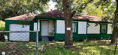 6817 Beachwood St, Houston, TX 77021 - photo 2