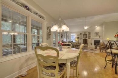 Breakfast Room