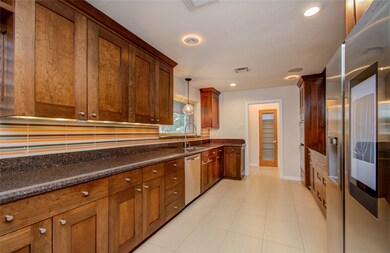 1319 Valleta Dr, Houston, TX 77008 - photo 5