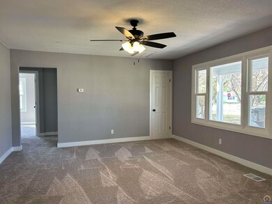 3418 SW Clare Ave, Topeka, KS 66611 - photo 2