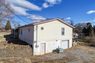 1611 1/2 Pershing Ave, Bristol, TN 37620 - photo 3